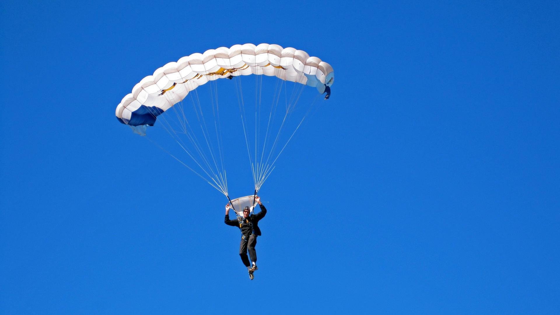 《Uzi:从菜鸟到传奇,电竞路上持续书写辉煌》,uzi的电竞路