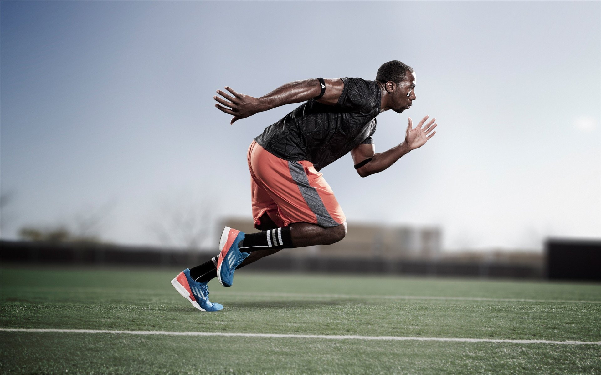 德甲著名教练换帅,战术调整引关注,德甲球员撞教练